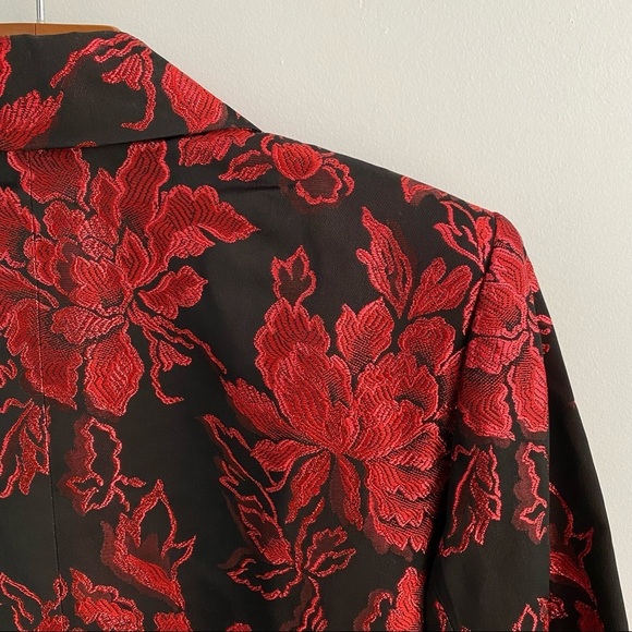 GIVENCHY Vintage Red Black Floral Metallic Skirt Suit Set size 42 - Picture 7 of 15